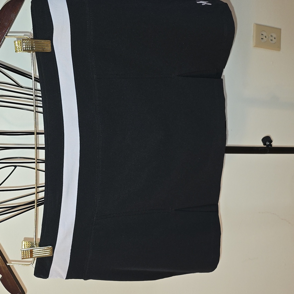 Kyodan Womans Black & White Golf Skirt Size Large (Joni # 14)